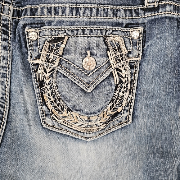 Miss Me Jeans with Pocket Tear - Perfect for Craft or Upcycling Projects - Picture 6 of 6